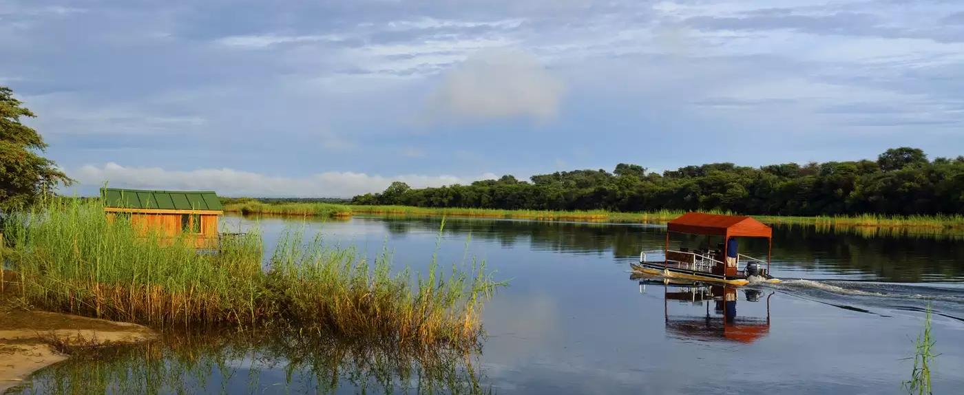 Hakusembe River Lodge