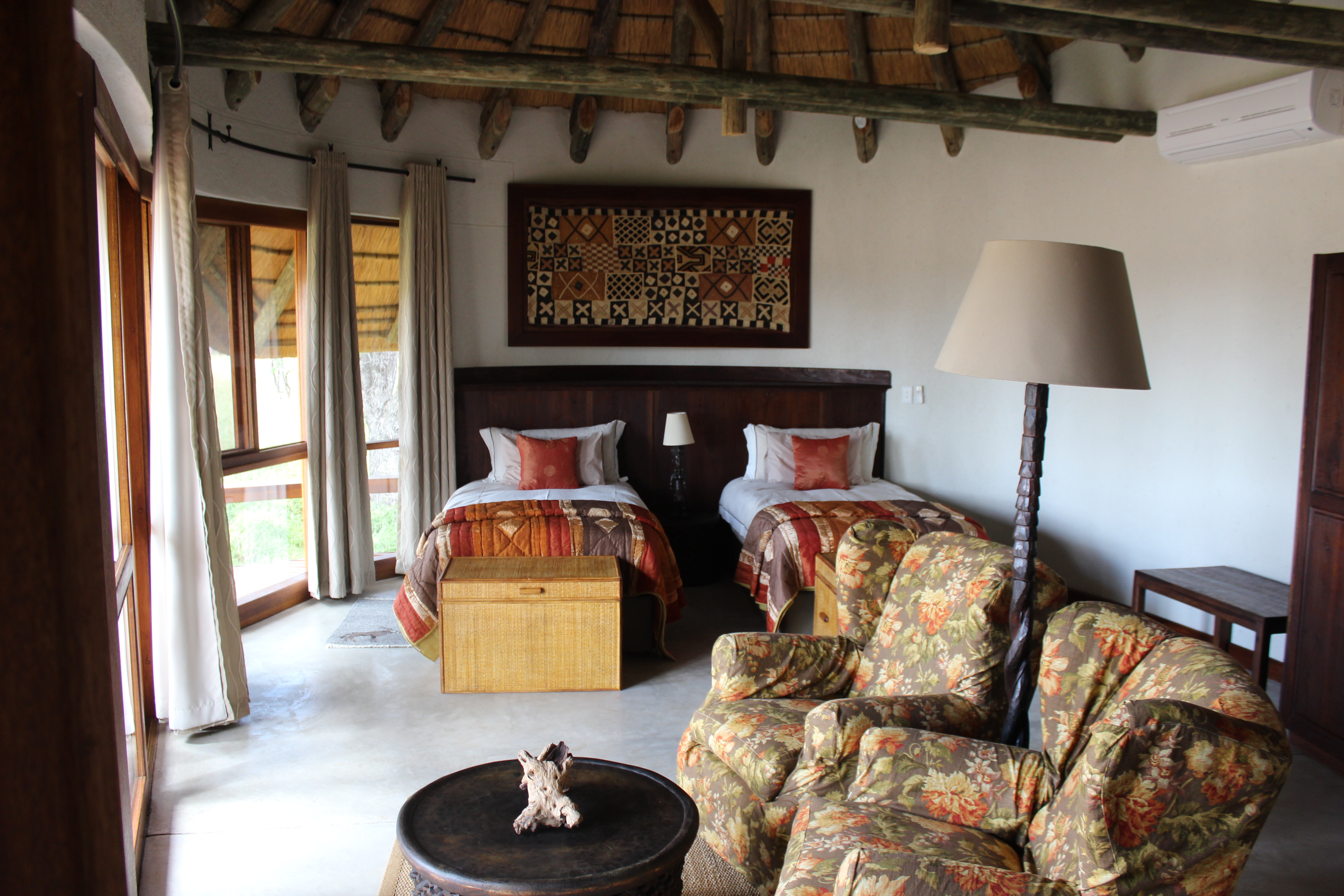 Ozongwindi Lodge