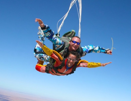 Tandem skydiving